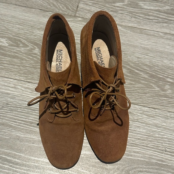 Micheal Kors Booties - Picture 4 of 7